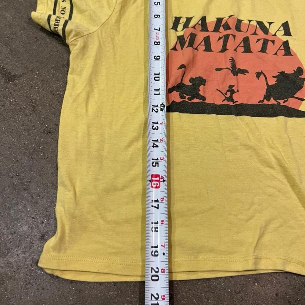 Disney The Lion King Hakuna Matata yellow t-shit Fits Womens Large - Picture 6 of 8
